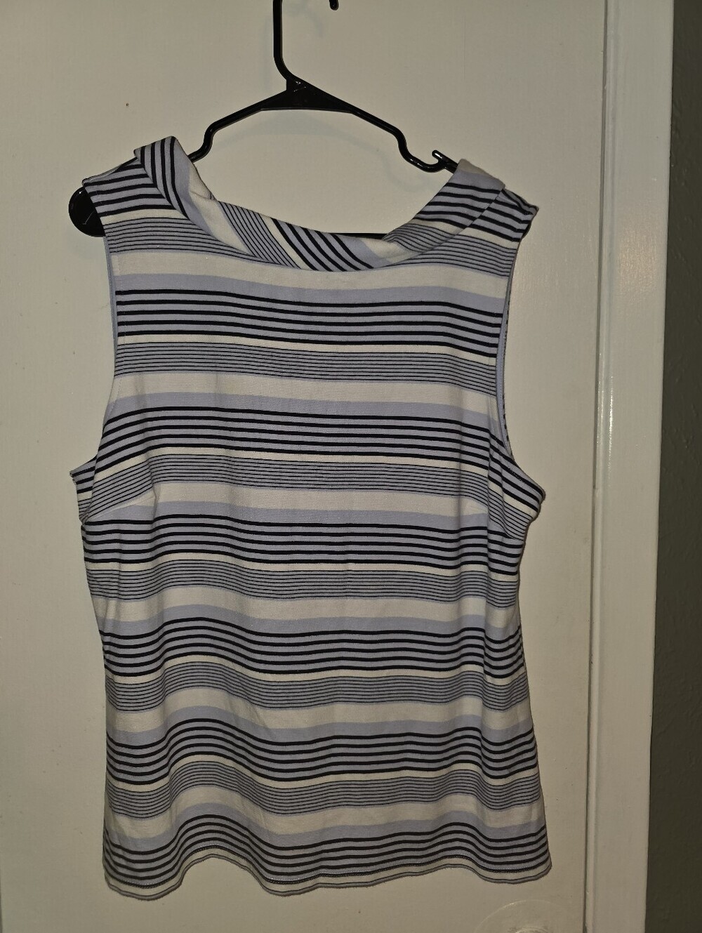 Women's Talbots White and Navy Striped Sleeveless Tank Size XL